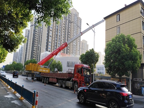 吊車(chē)租賃需要考察哪些事項(xiàng)？使用時(shí)需遵循什么規(guī)范要求？